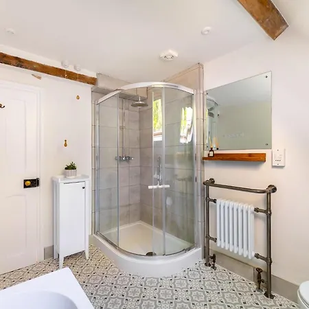 Tarn House 펜션 엘터워터